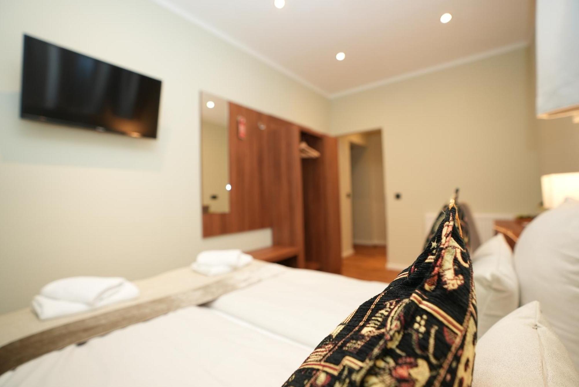 Hotel Attache An Der Messe Frankfurt am Main Ngoại thất bức ảnh