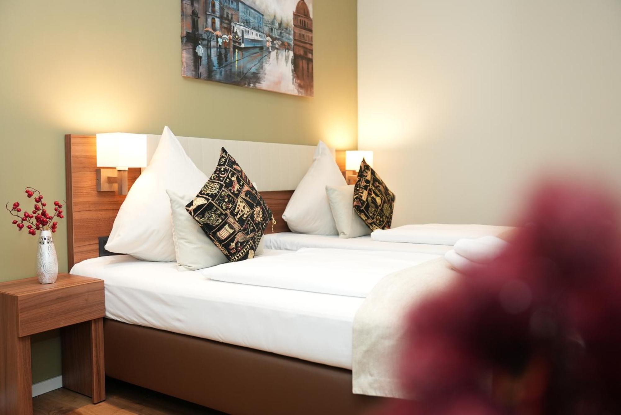 Hotel Attache An Der Messe Frankfurt am Main Ngoại thất bức ảnh